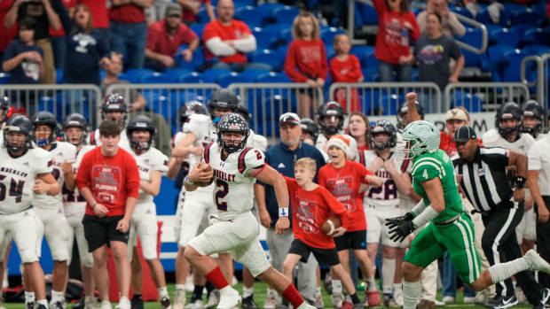 wimberley-cuero-texas-football-4a-di-state-semifinals-120922-blake-purcell-10